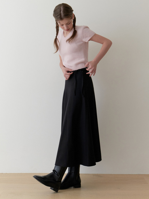 Lavender wool skirt (black)