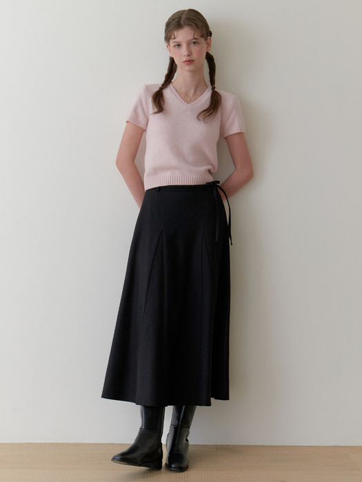 Lavender wool skirt (black)