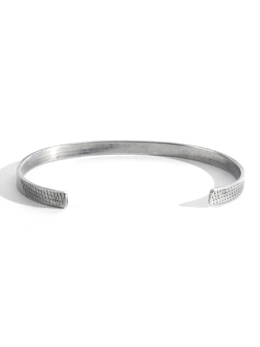 SILVER SCRATCH BANGLE