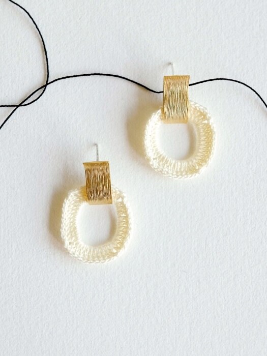 Simple and Modern knit earring