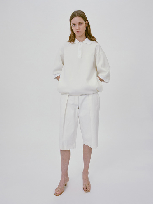 PLEATED COTTON BERMUDA SHORTS (OFF WHITE)