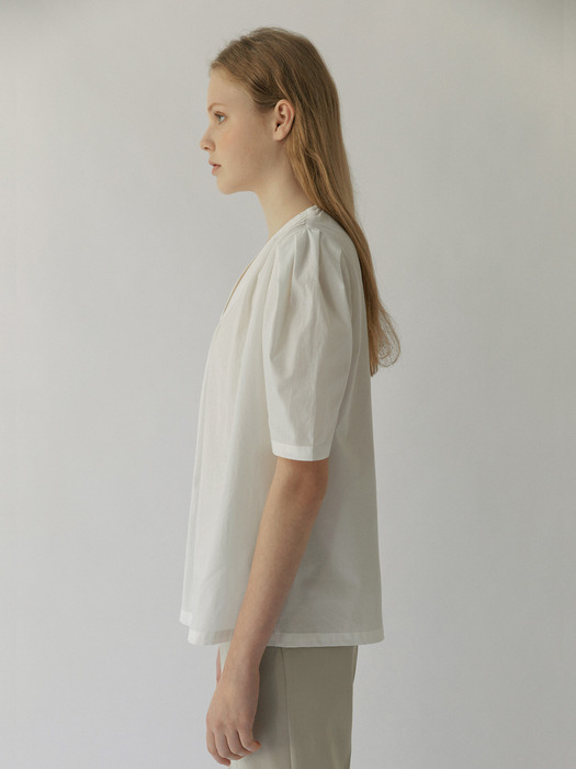 V-neck Pintuck Blouse (White)