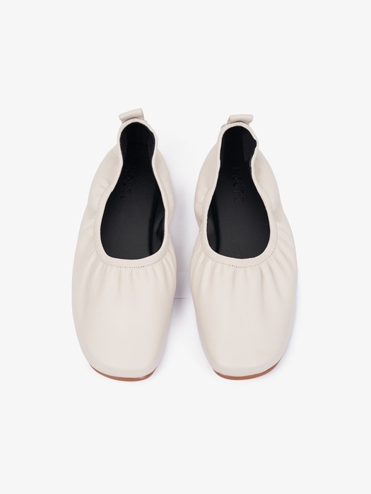 10mm Doris Ballerina Flat Shoes (White)