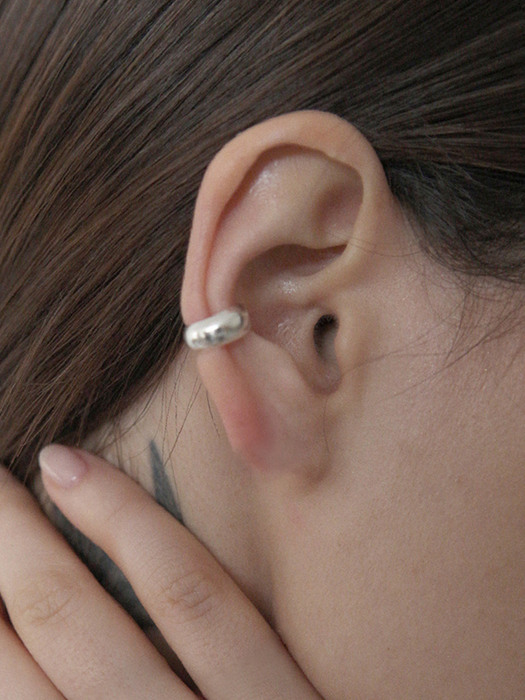 [Silver925] TN017 Sleek new moon line earcuff