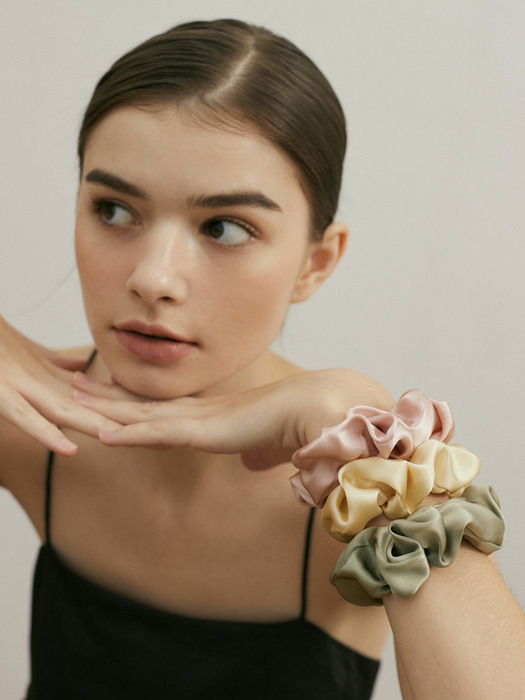 Silk Scrunchie (S) - Pistachio