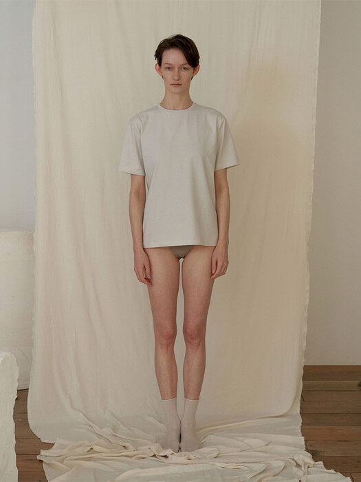 [IN&OUT] SILKY COTTON SPAN T-SHIRTSㅣWHITE SAND