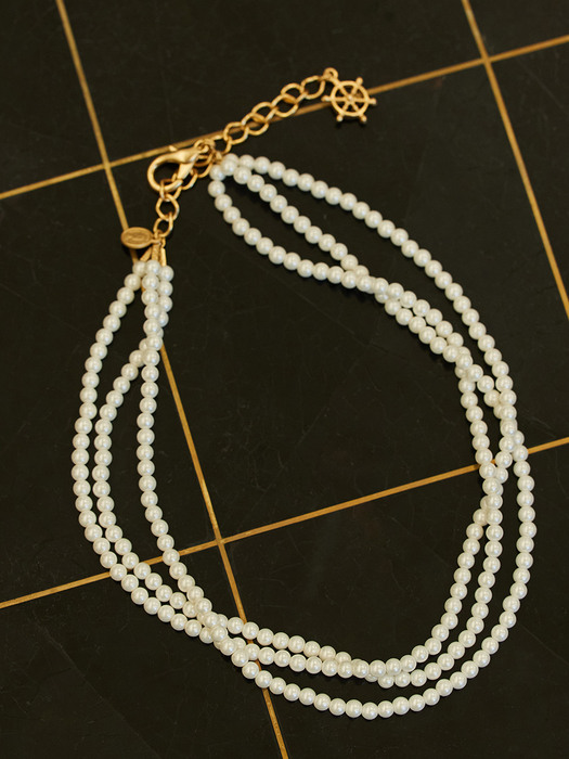 Tangier collection necklace pearl mia
