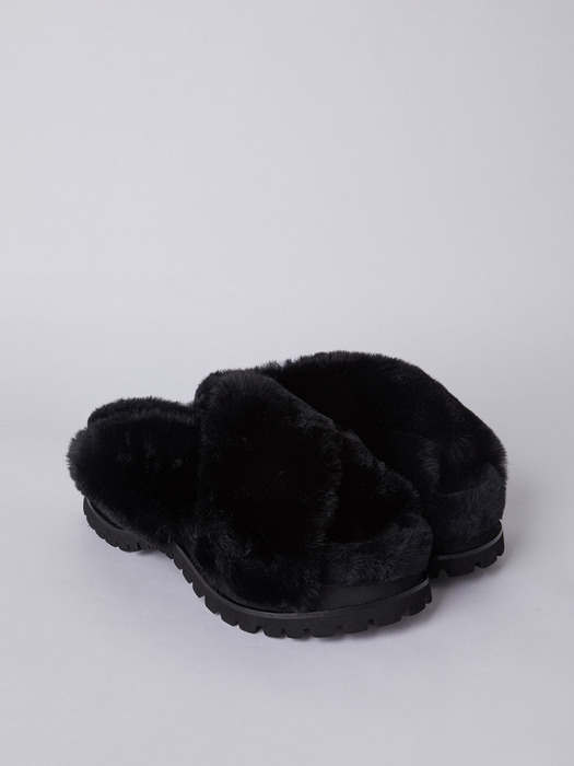 Fur slipper(black)_DG2AW22501BLK