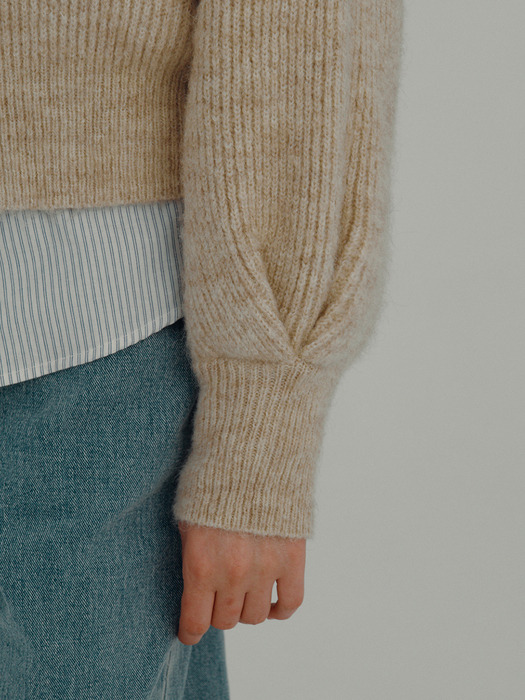 Wool collar knit cardigan. Otmeal