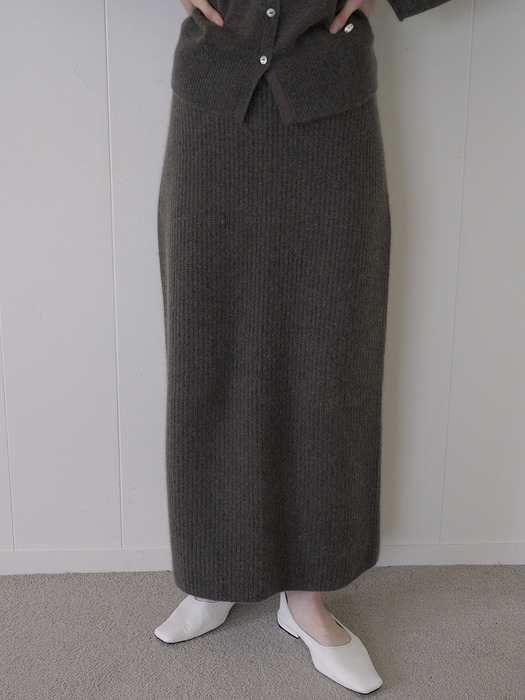 WHOLE GARMENT RACCOON SKIRT_KALE BROWN