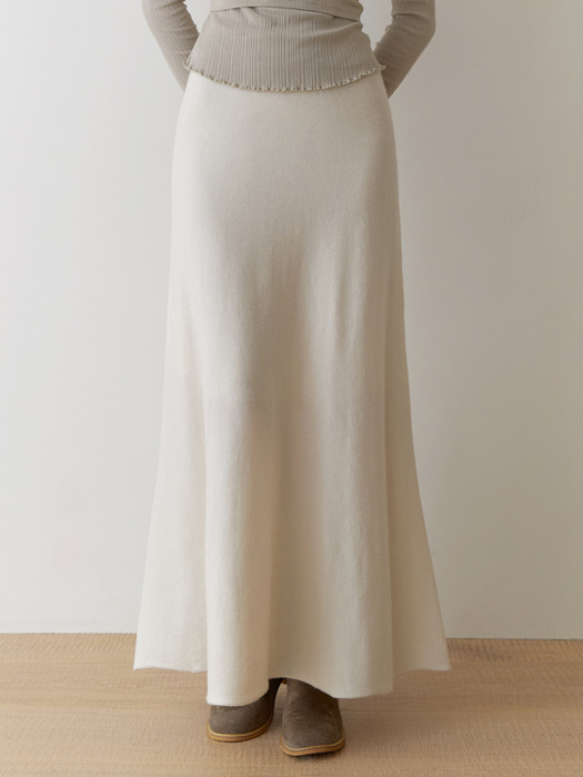 Ooze knit flare skirt (cream)