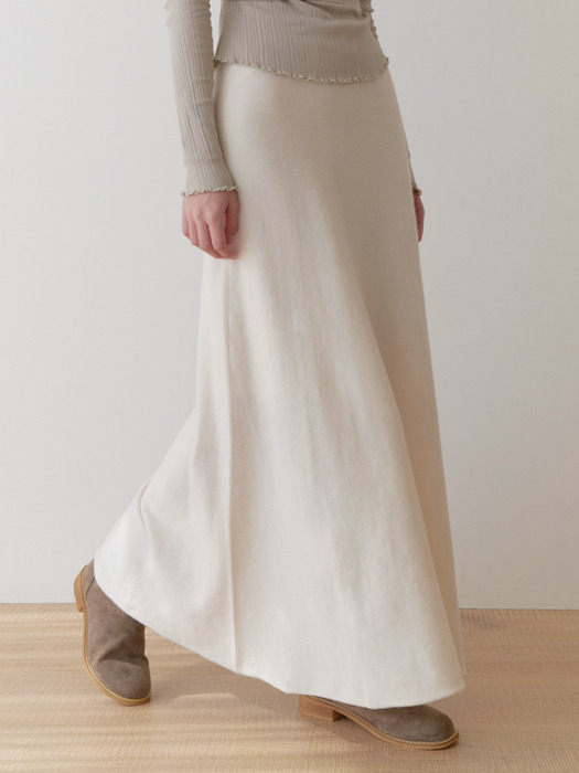 Ooze knit flare skirt (cream)