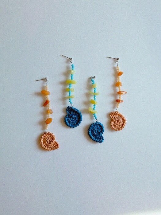 shell motive gemstone knit earring