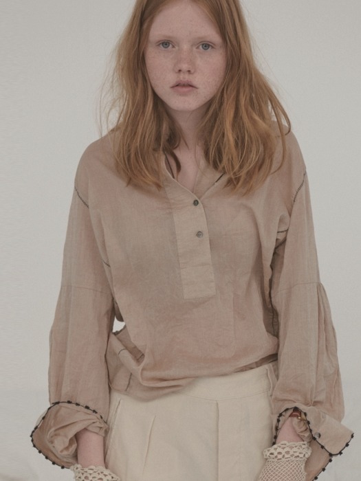 via Lily puff sleeve blouse_Beige