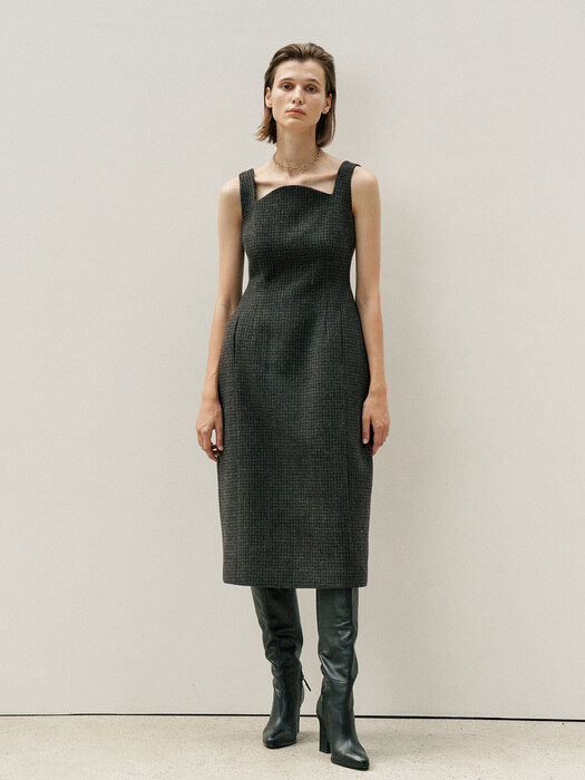 SLEEVELESS CURVED WOOL DRESS - BROWN