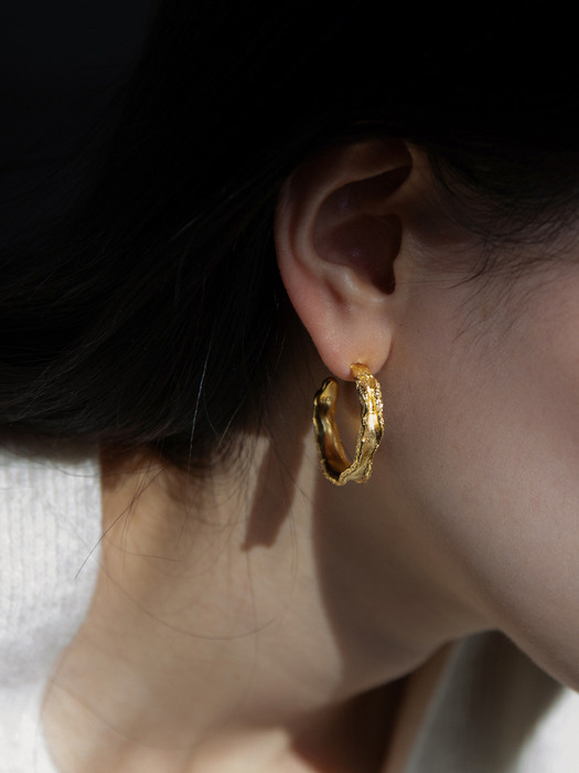 Cracked Gold Earring_ Large