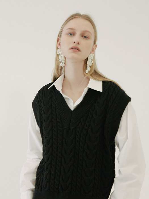 cable knit vest (black)