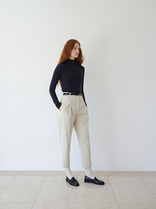 Solid tuck pants / Ivory