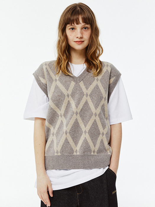 ARGYLE KNIT VEST_BEIGE