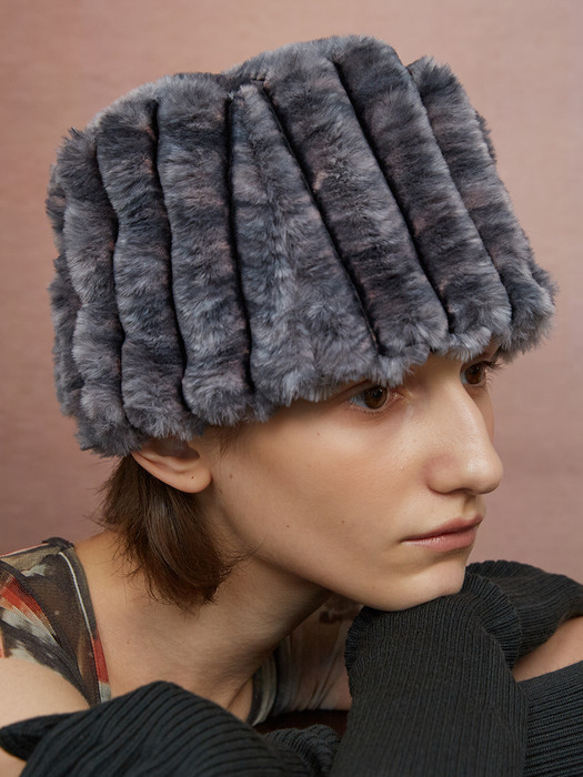 LOW LAMPSHADE HAT_ROOF GREY