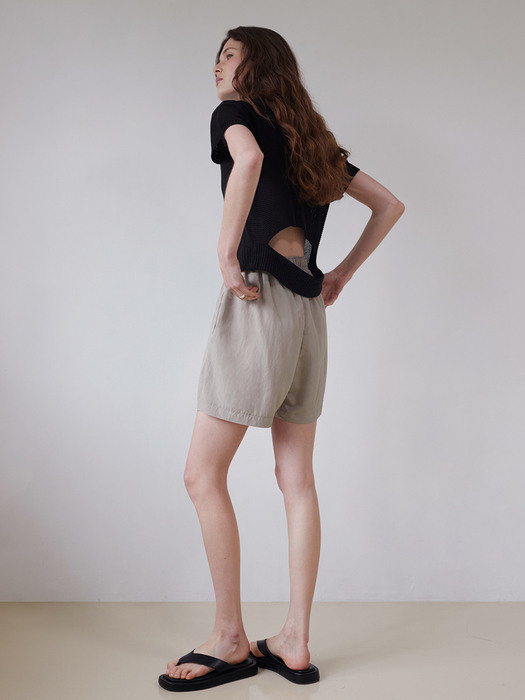 Nylon shorts (beige)