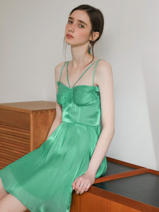 DD_Green pearlescent dress