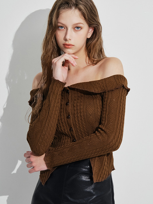 Dorothy Off shoulder knit [Brown]