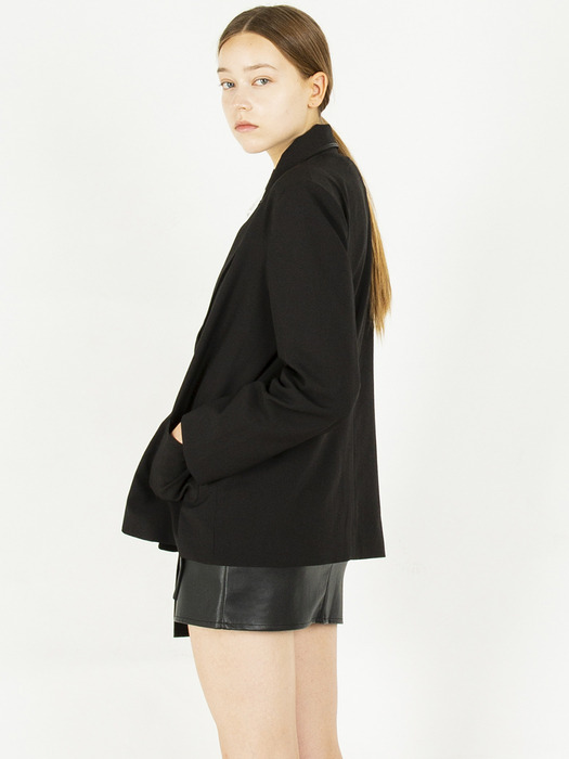 Two button tailored jacket [Black]