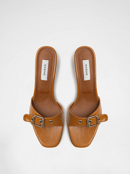 BUCKLE STRAP MULE / CAMEL