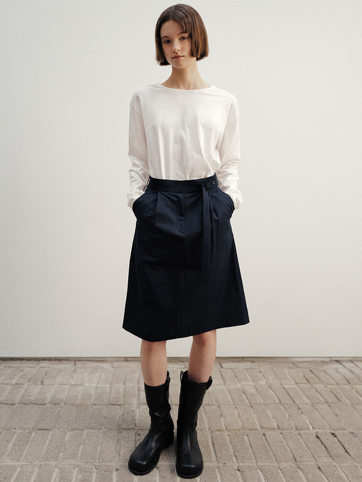 Button belted skirt (dark navy)