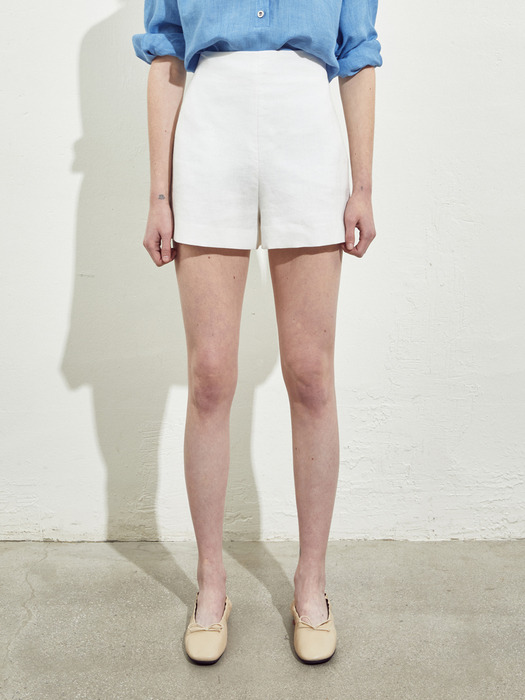 HIGHWAIST SHORT PANTS_WHITE