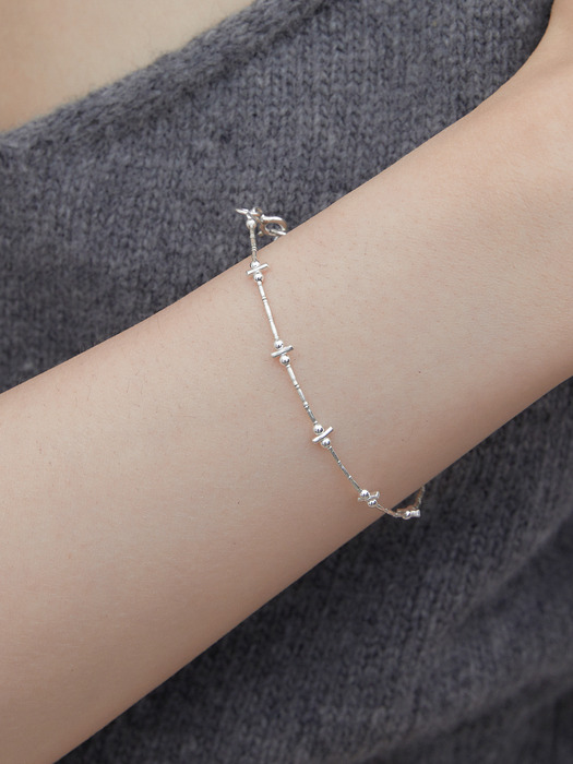 Pin bracelet