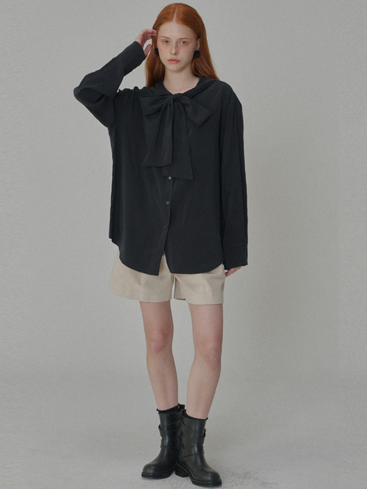 Silky Tie Hodieed Ribbon Blouse_Black