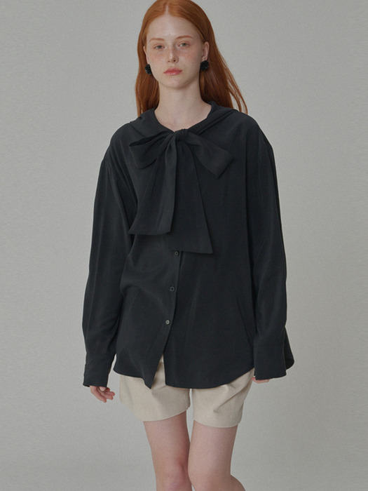 Silky Tie Hodieed Ribbon Blouse_Black