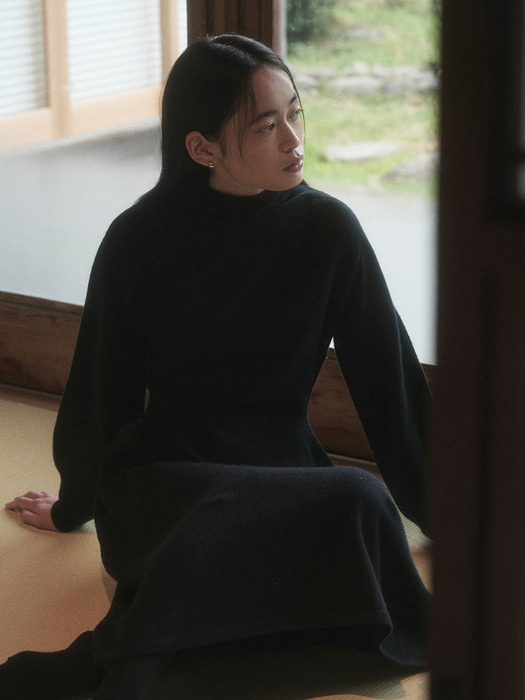 LINE WHOLEGARMENT KNIT DRESS_BLACK