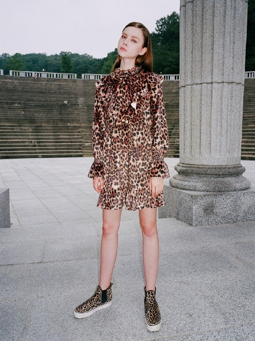 0 6 leopard velvet ruffle dress