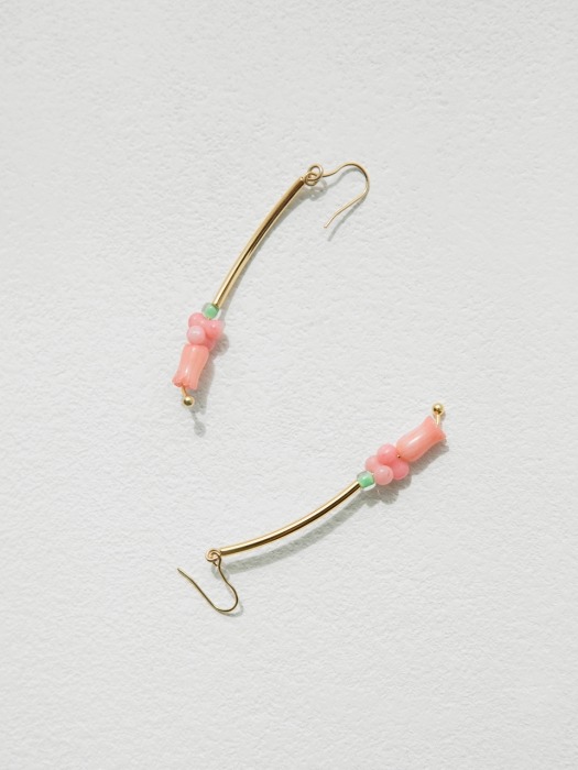 pink tulip earrings