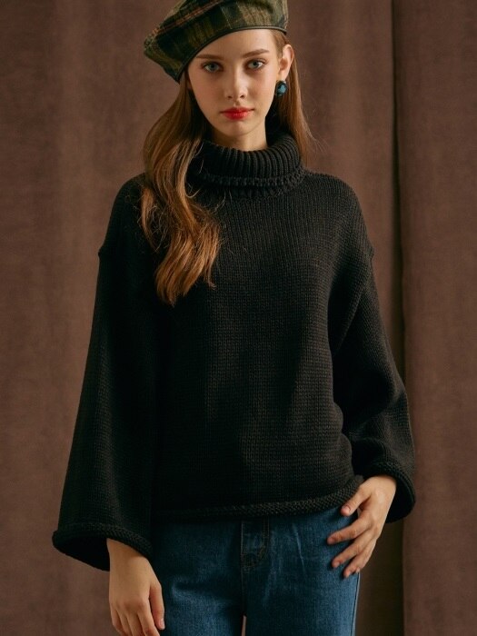 iuw211 cropped turtleneck (black)