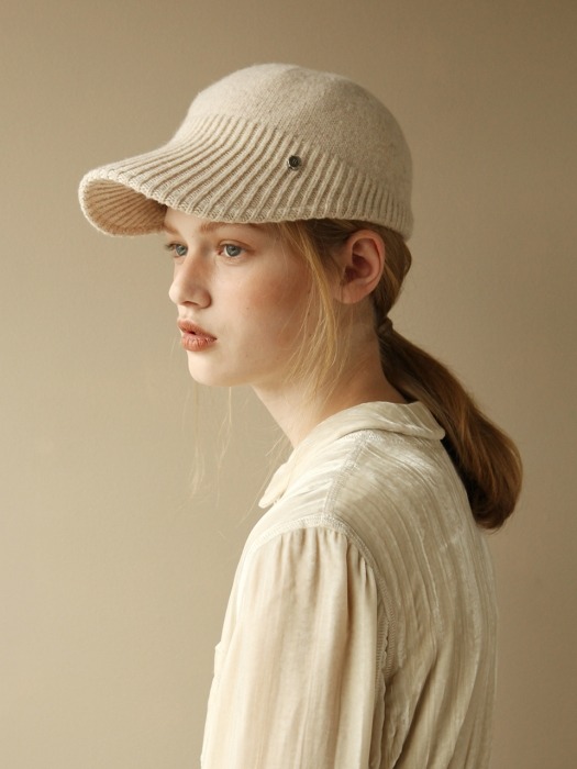 Knitting Cap - ivory