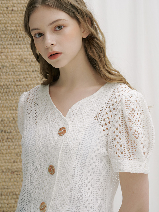 monts 1140 button lace blouse (white) 