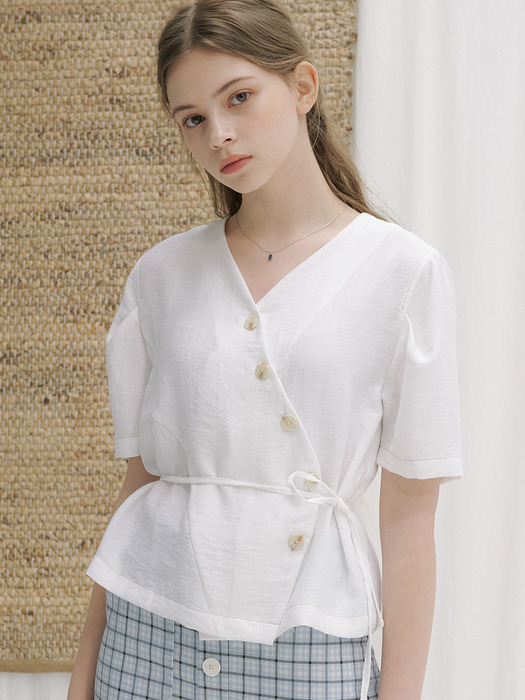 monts 1149 stitch puff wrap blouse (white) 