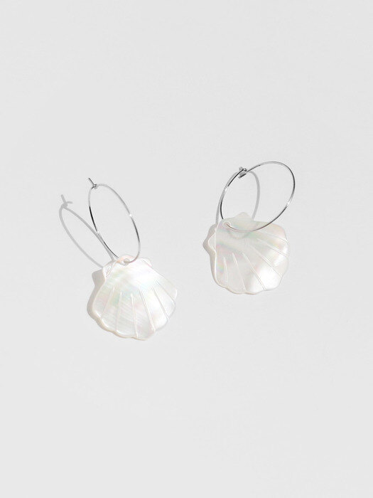 clam pearl earrings