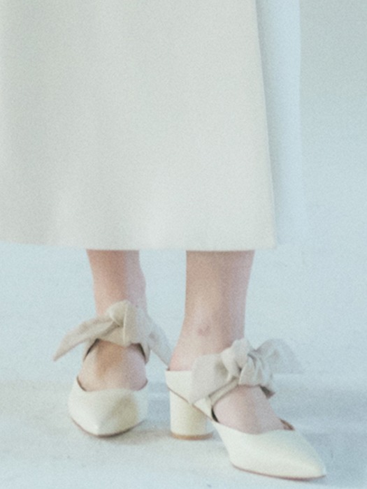 Knotted detail Mules