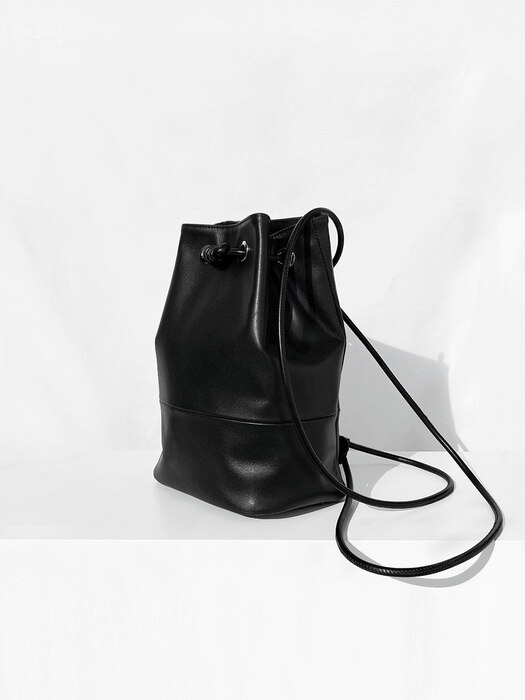 BLACK winsome BACKPACK