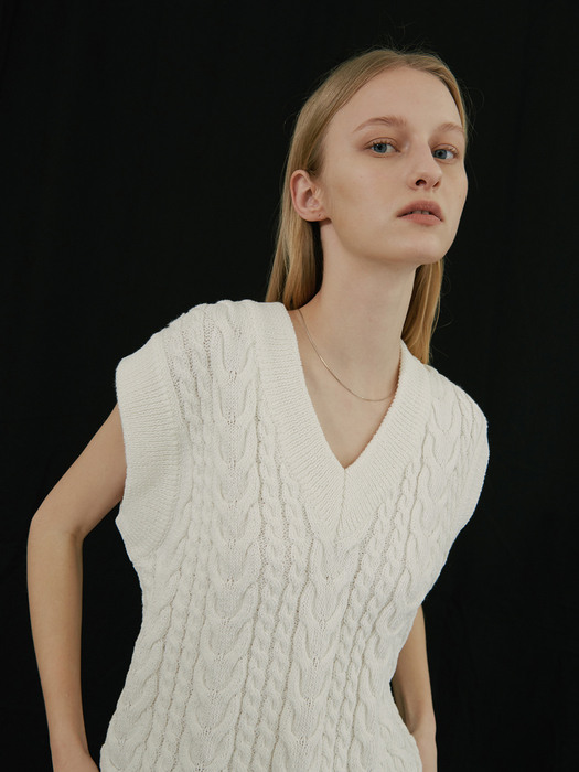 cable knit vest (white)