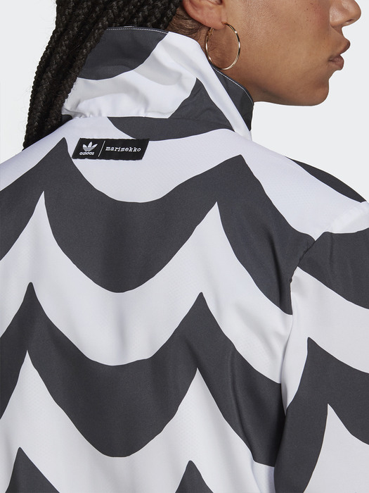 [H20485] TRACK TOP_BLACK/WHITE