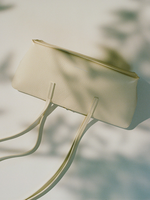[ESSENTIAL] Origami Shoulder Bag Cream
