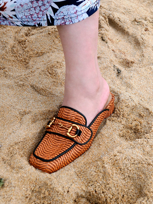 Wave Mesh Loafer Mule _Brown