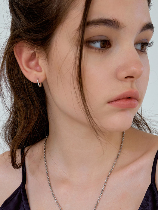 basic silver earring