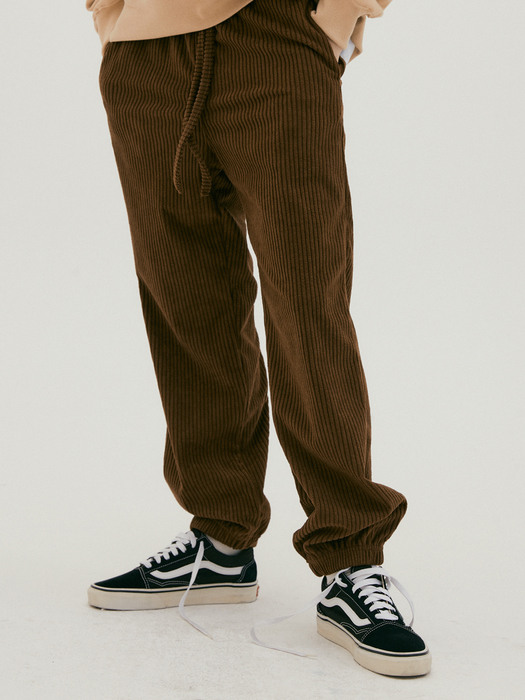 NOI CORDUROY COZY JOGGER PANTS BROWN